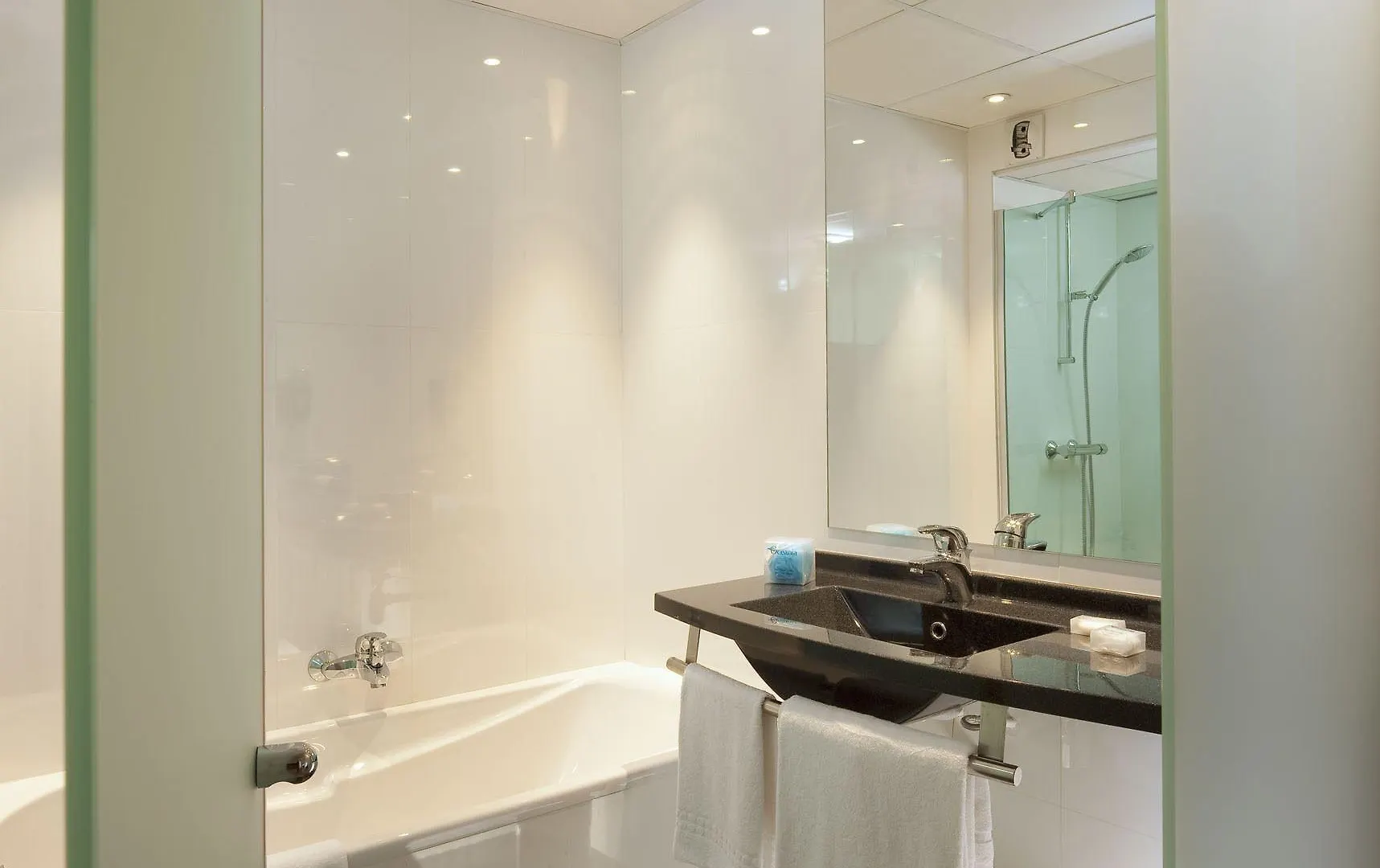 Escale Oceania Aix-En-Provence Hotel