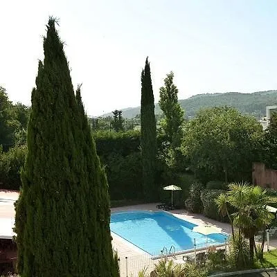 Escale Oceania Aix-En-Provence Hotel 3*,