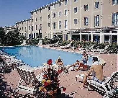 Escale Oceania Aix-En-Provence Hotel