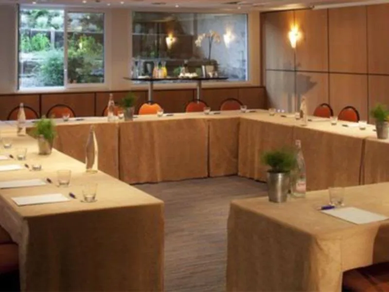 Escale Oceania Aix-En-Provence Hotel 3*,  France